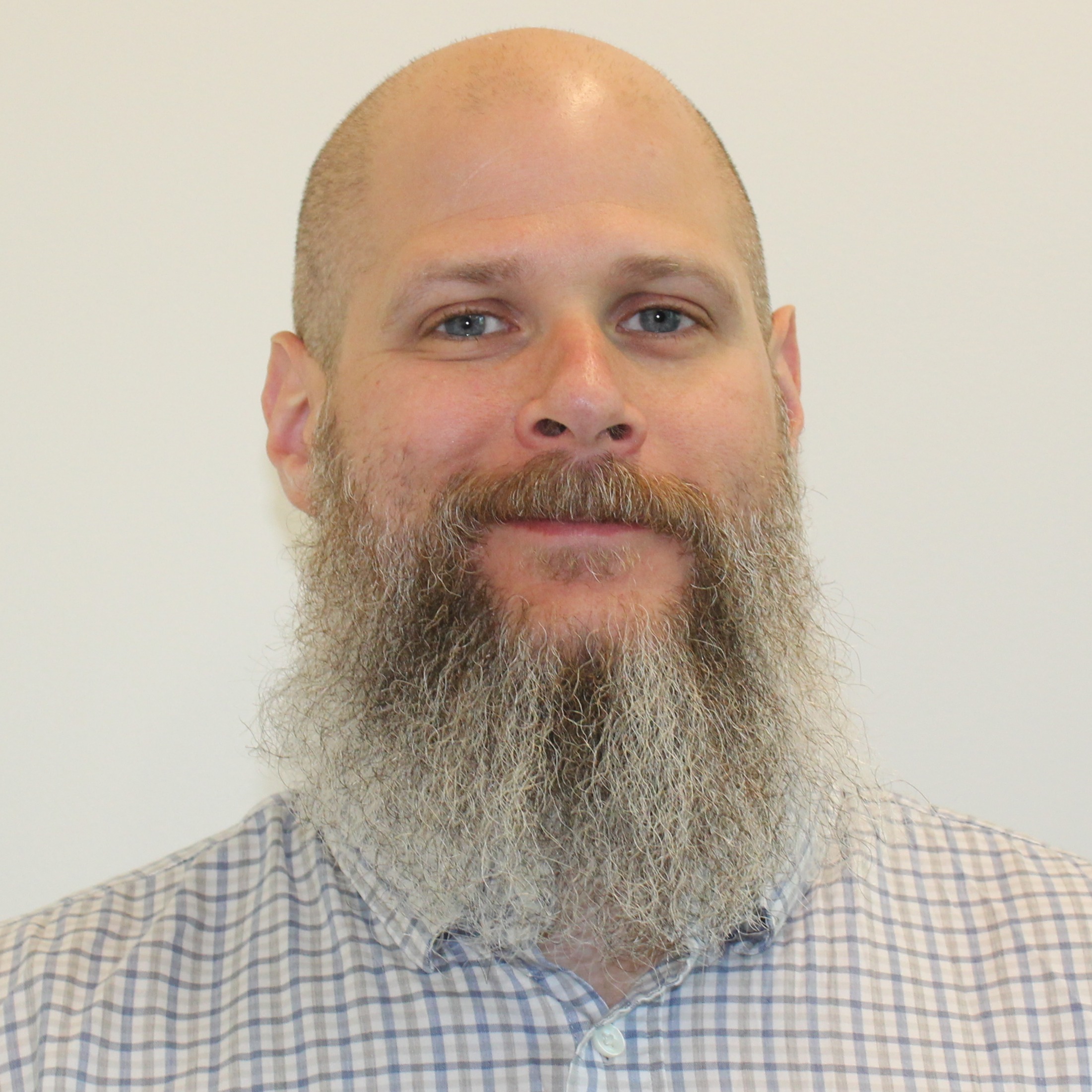 Headshot of Darryll Wolnik